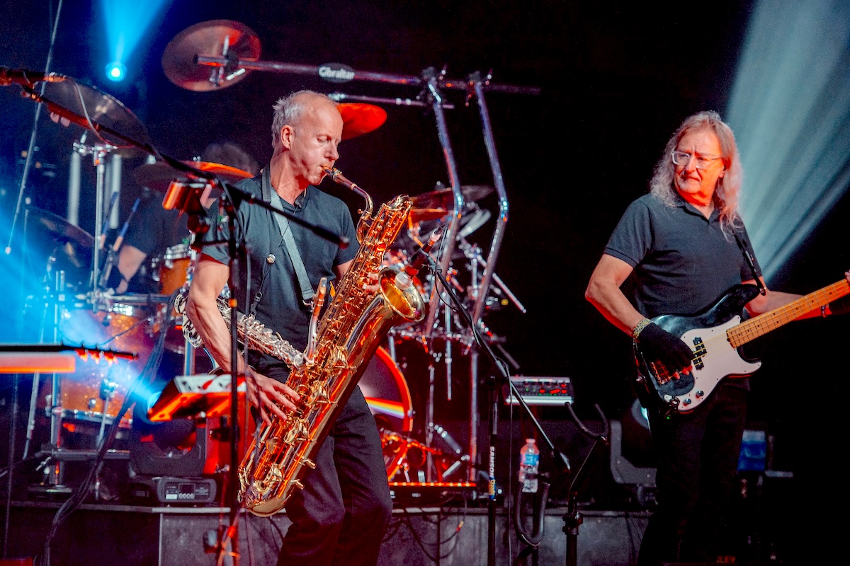 photo of Steve M and Steve W on stage